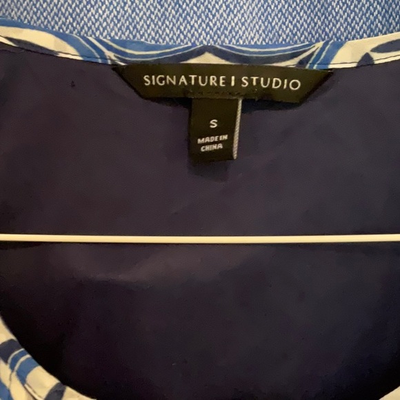 Signature Studio Dress - Picture 2 of 5